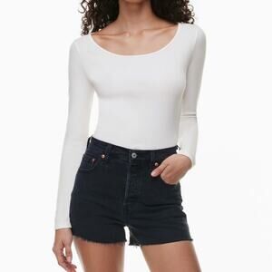 Womens Levi's Robcage Short in Black Size 30